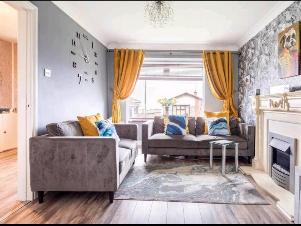 Spacious House City Skyline And Mountain Views Close Too Belfast Centre And Airports Free Parking المظهر الخارجي الصورة